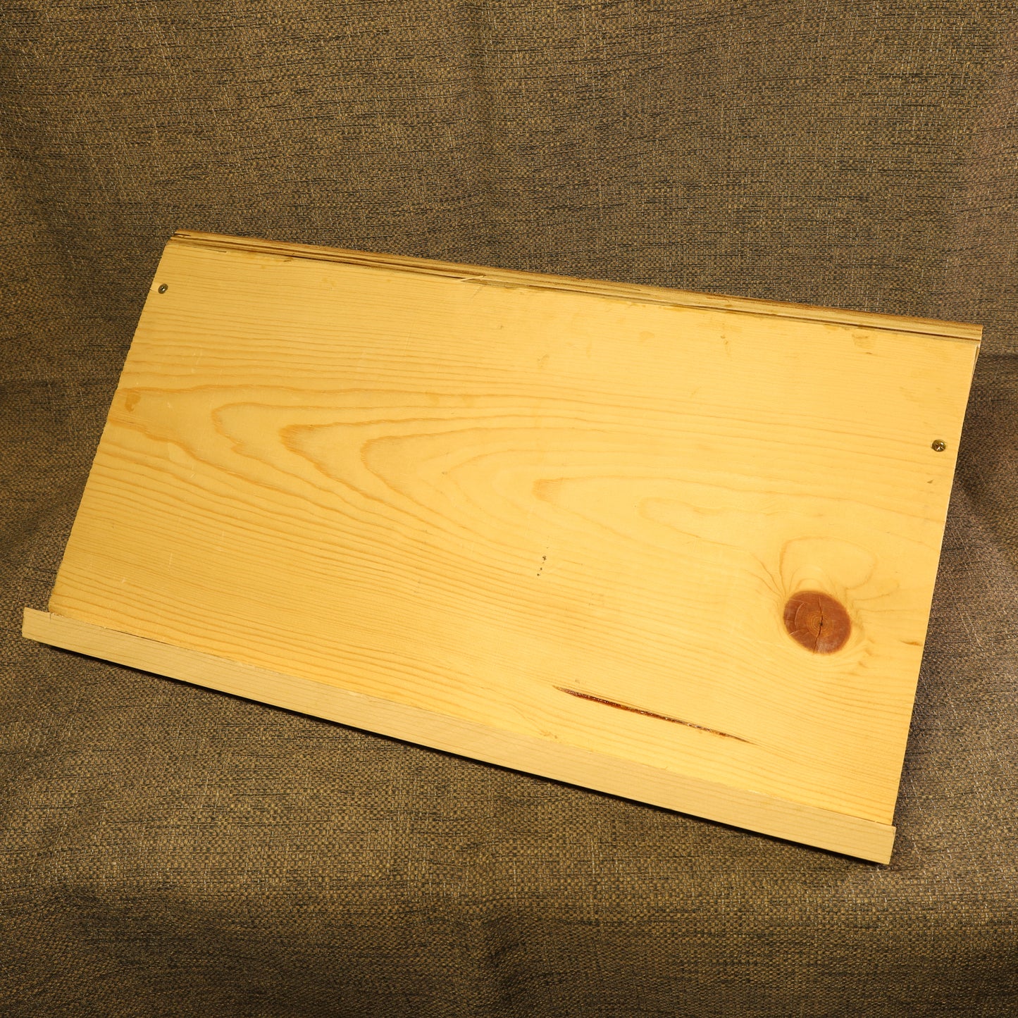 Heavy-Duty Slanted Shelf